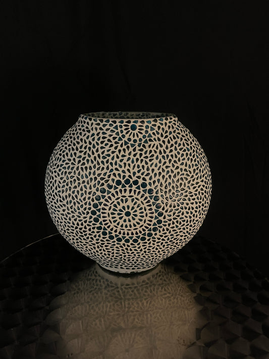 Handgefertigte Glasmosaik-Tischlampe „Blue Moon“ – Ovalform, E27-Fassung