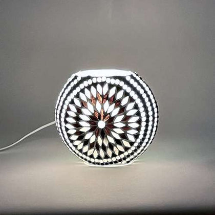 Handgefertigte Glasmosaik-Tischlampe „Yin&Yang“ – Oval