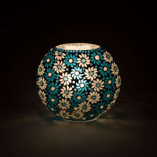 Handgefertigte Glasmosaik-Tischlampe „Light Blue Daisy“ – Ovalform, E27-Fassung