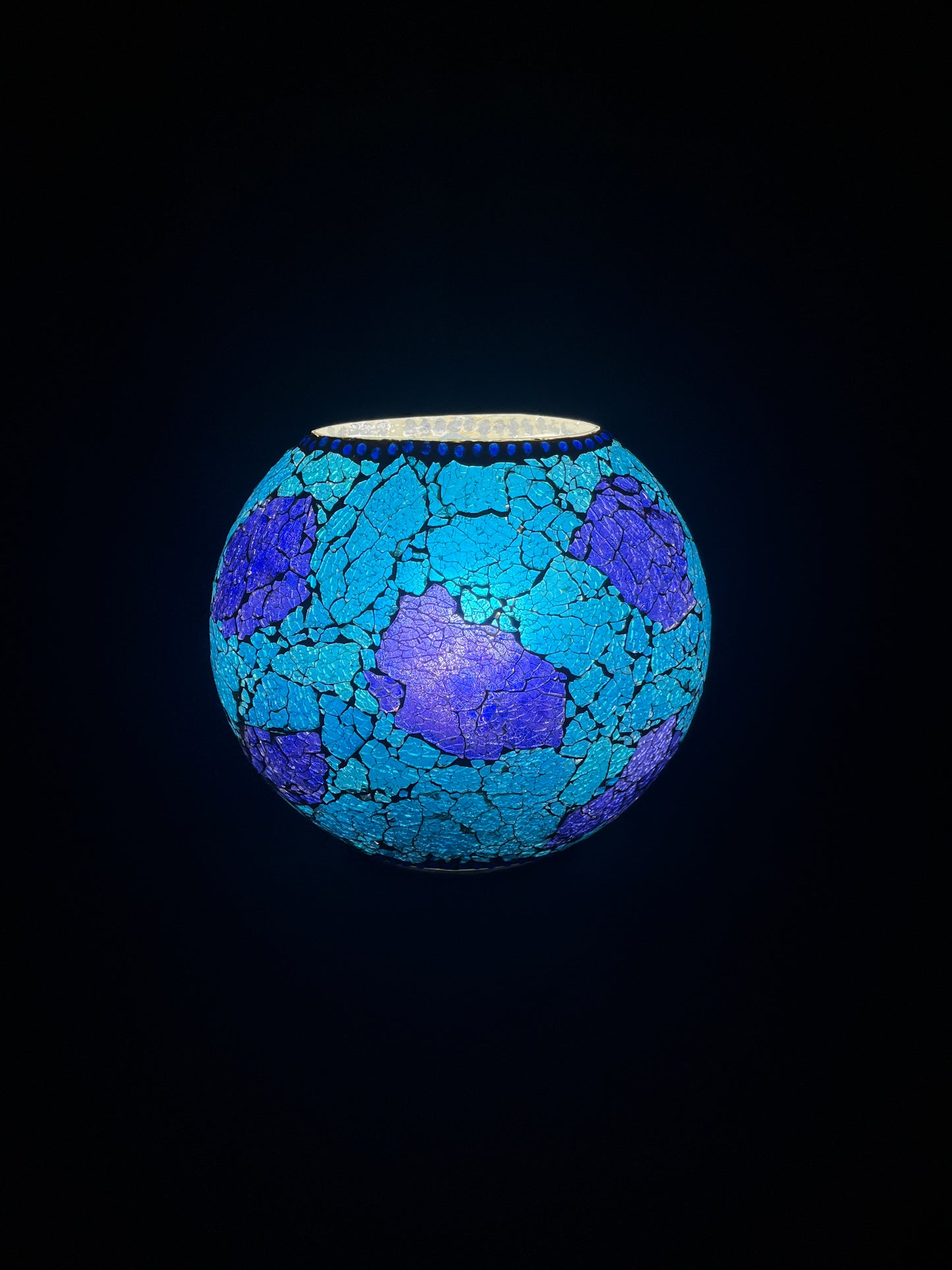 Handgefertigte Glasmosaik-Tischlampe „Blue Bay“ – Ovalform, E27-Fassung