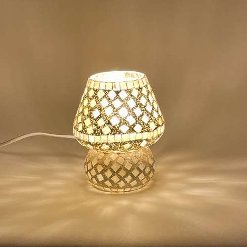 Handgefertigte Glasmosaik-Tischlampe „Gold Reflection“ – Pilz