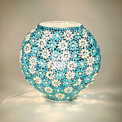 Handgefertigte Glasmosaik-Tischlampe „Light Blue Daisy“ – Oval