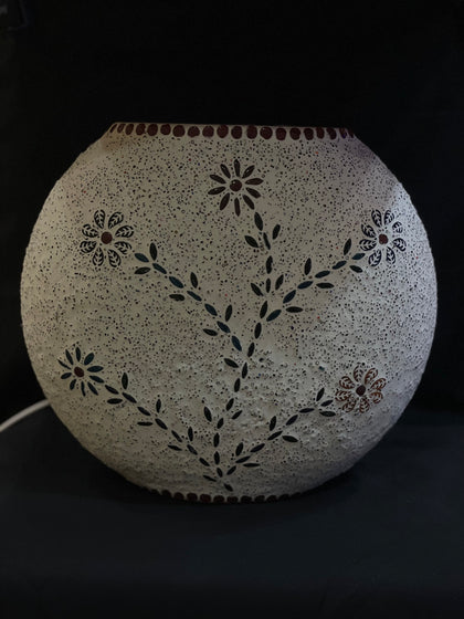Handgefertigte Glasmosaik-Tischlampe „Floral Gray“ – Oval