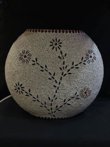 Handgefertigte Glasmosaik-Tischlampe „Floral Gray“ – Ovalform, E27-Fassung