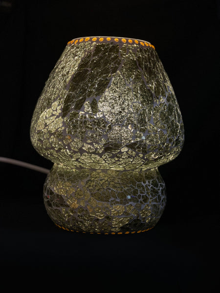 Handgefertigte Glasmosaik-Tischlampe „Glacial Gold“ – Pilzform, E27-Fassung