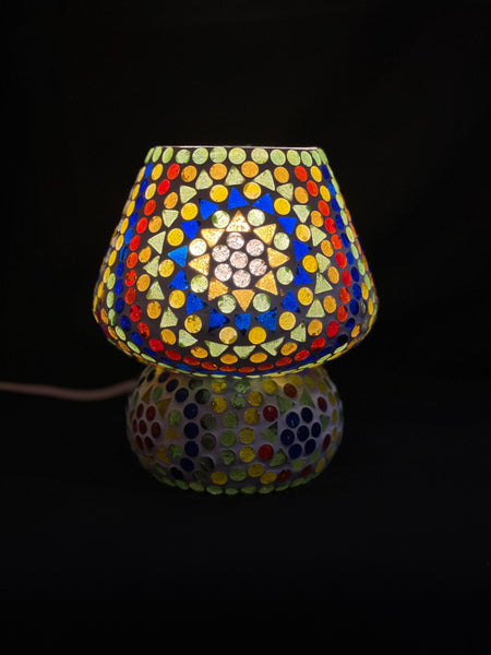 Handgefertigte Glasmosaik-Tischlampe „Wheel Mandala“ – Pilzform, E27-Fassung