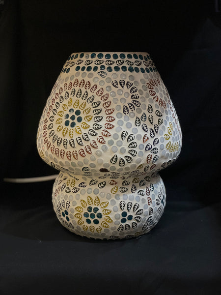 Handgefertigte Glasmosaik-Tischlampe „Colored Mandala“ – Pilzform, E27-Fassung