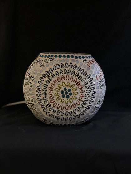 Handgefertigte Glasmosaik-Tischlampe „Colored Mandala“ – Oval