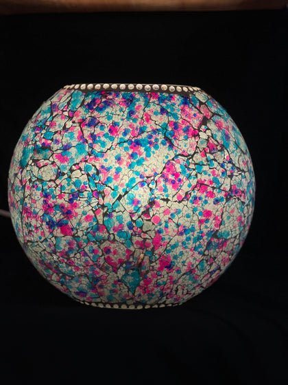 Handgefertigte Glasmosaik-Tischlampe „Lavender Garden“ – Oval