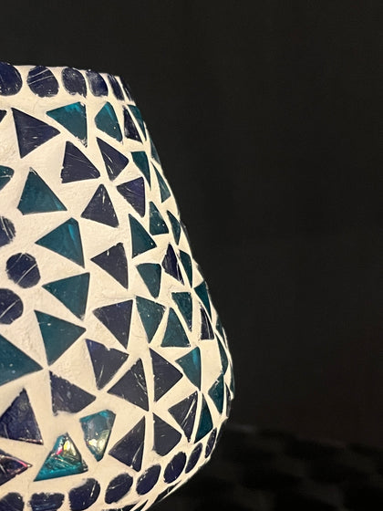 Handgefertigte Glasmosaik-Tischlampe „Blue Sauna“ – Pilz