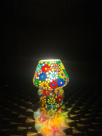 Handgefertigte Glasmosaik-Tischlampe „Flower Garden“ – Pilz