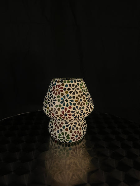 Handgefertigte Glasmosaik-Tischlampe „Flower Garden“ – Pilzform, E27-Fassung