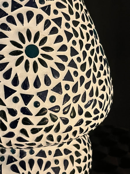 Handgefertigte Glasmosaik-Tischlampe „Blue Moon“ – Pilzform, E27-Fassung