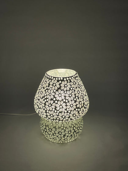 Handgefertigte Glasmosaik-Tischlampe White Daisy – Pilz