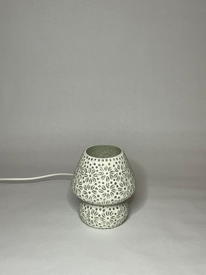 Handgefertigte Glasmosaik-Tischlampe White Daisy – Pilz
