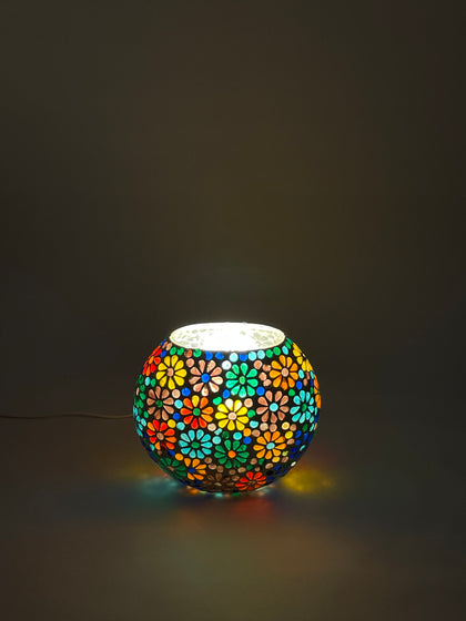 Handgefertigte Glasmosaik-Tischlampe Flower Garden – Oval
