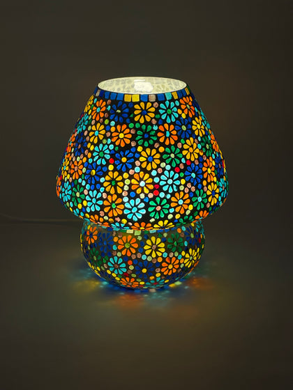 Handgefertigte Glasmosaik-Tischlampe Flower Garden – Pilz