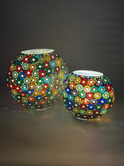 Handgefertigte Glasmosaik-Tischlampe Mirror Daisy – Oval