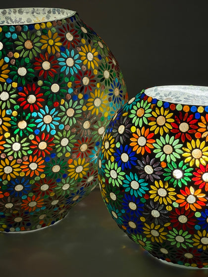 Handgefertigte Glasmosaik-Tischlampe Mirror Daisy – Oval