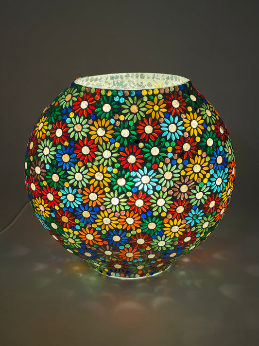 Handgefertigte Glasmosaik-Tischlampe Mirror Daisy – Oval