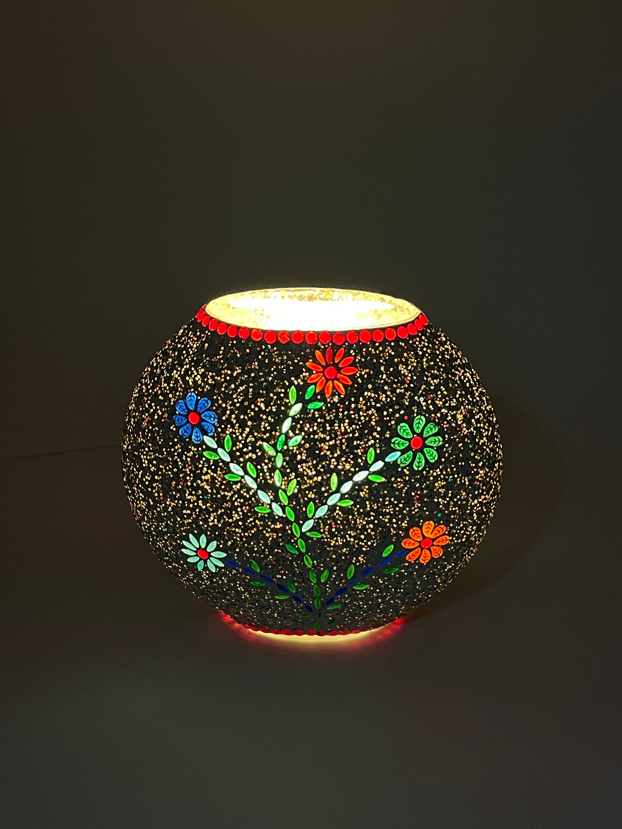 Handgefertigte Glasmosaik-Tischlampe Floral Gray – Oval