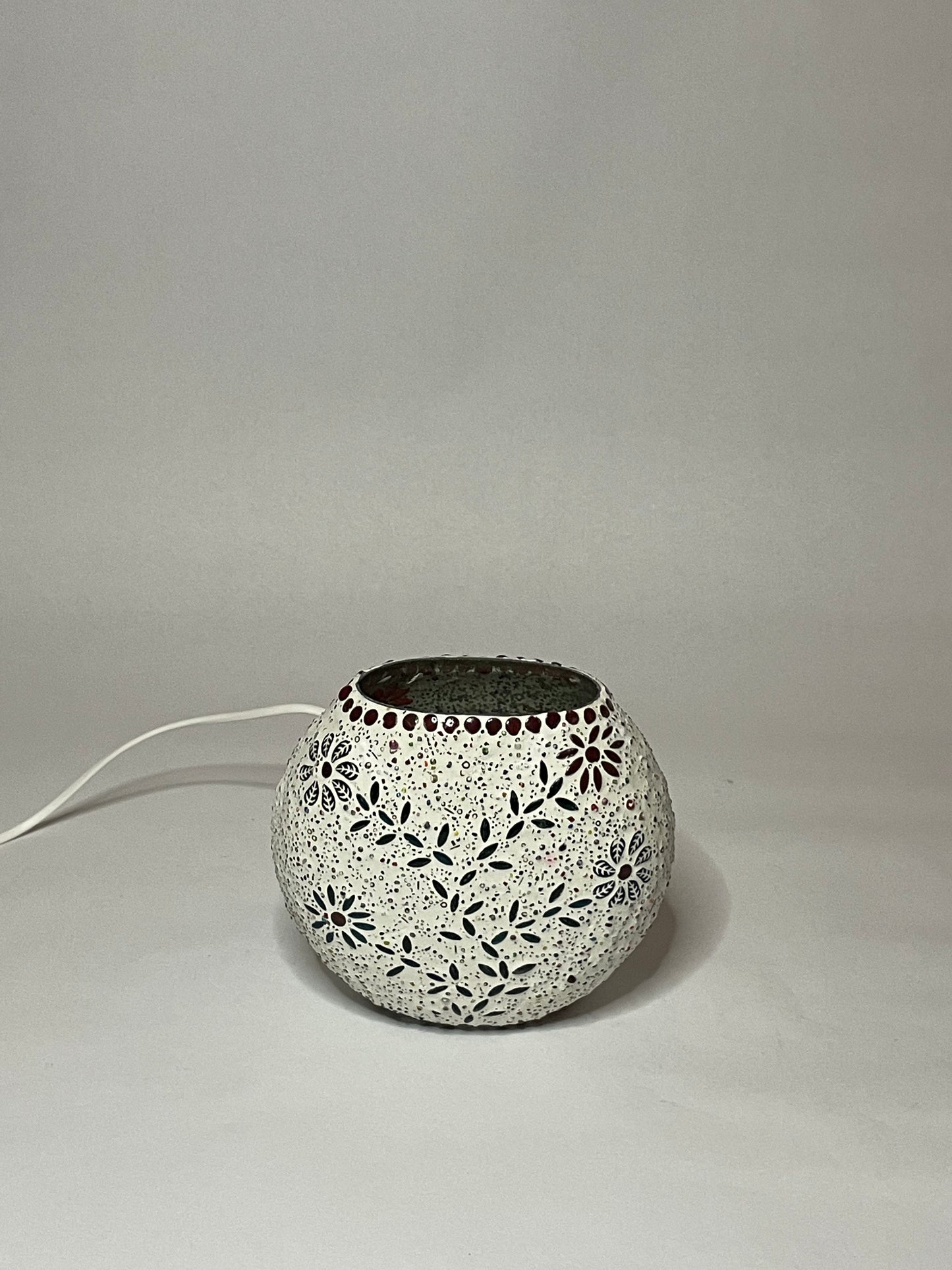 Handgefertigte Glasmosaik-Tischlampe Floral Gray – Oval