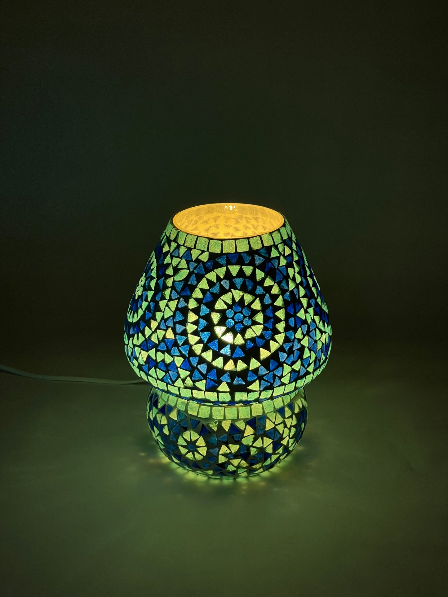 Handgefertigte Glasmosaik-Tischlampe Blue Sauna – Pilz