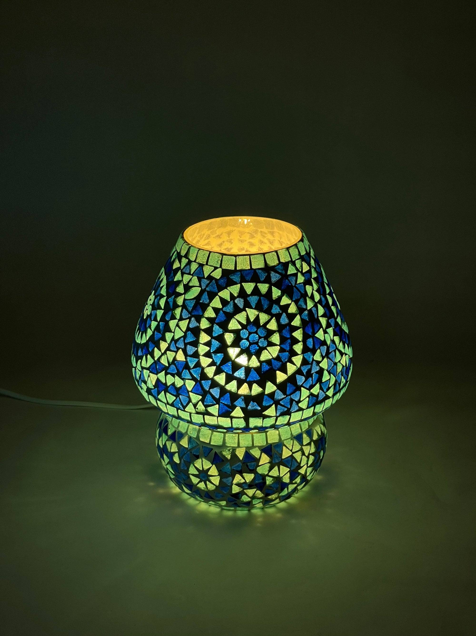 Handgefertigte Glasmosaik-Tischlampe Blue Sauna – Pilz