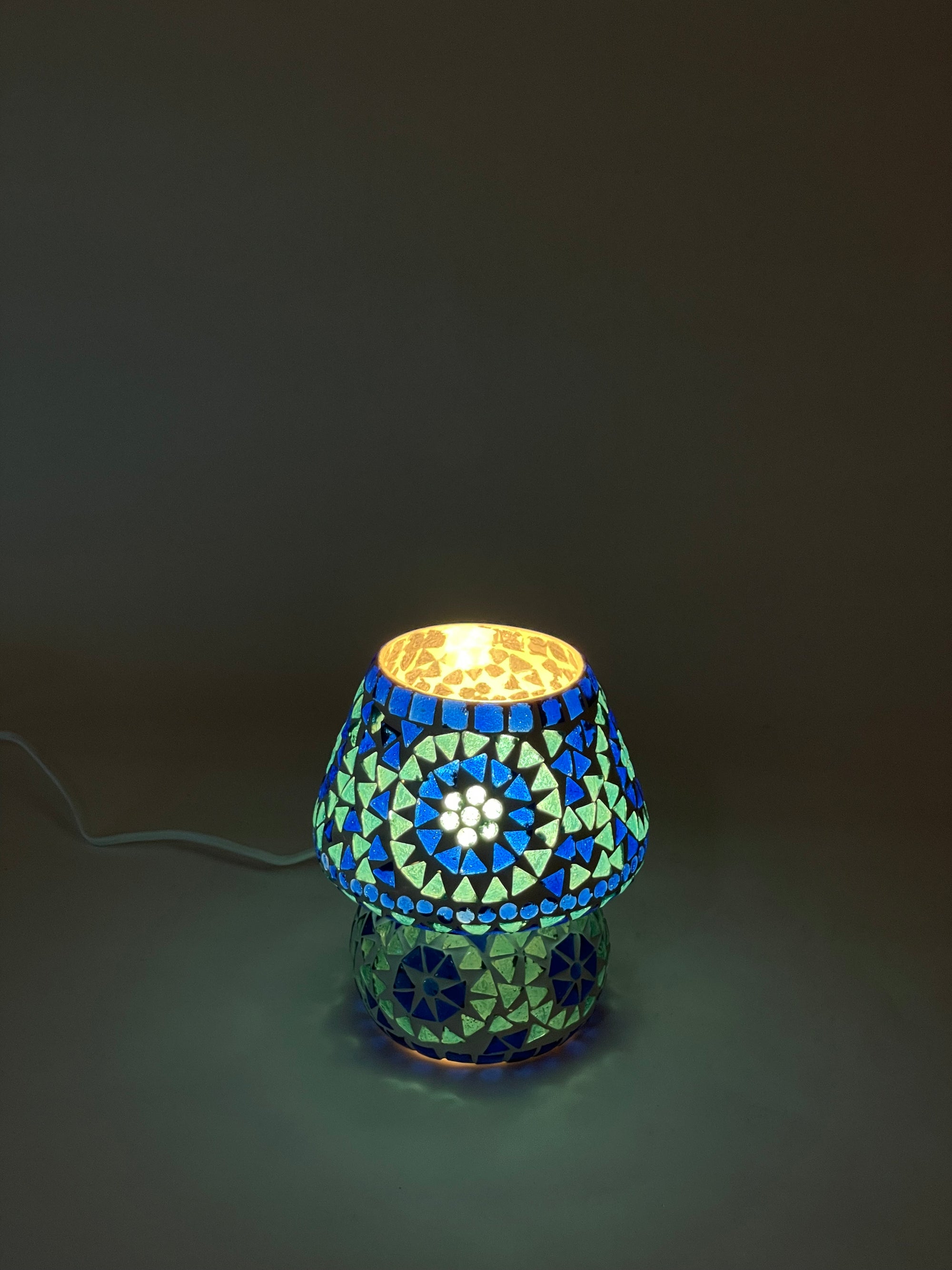 Handgefertigte Glasmosaik-Tischlampe Blue Sauna – Pilz