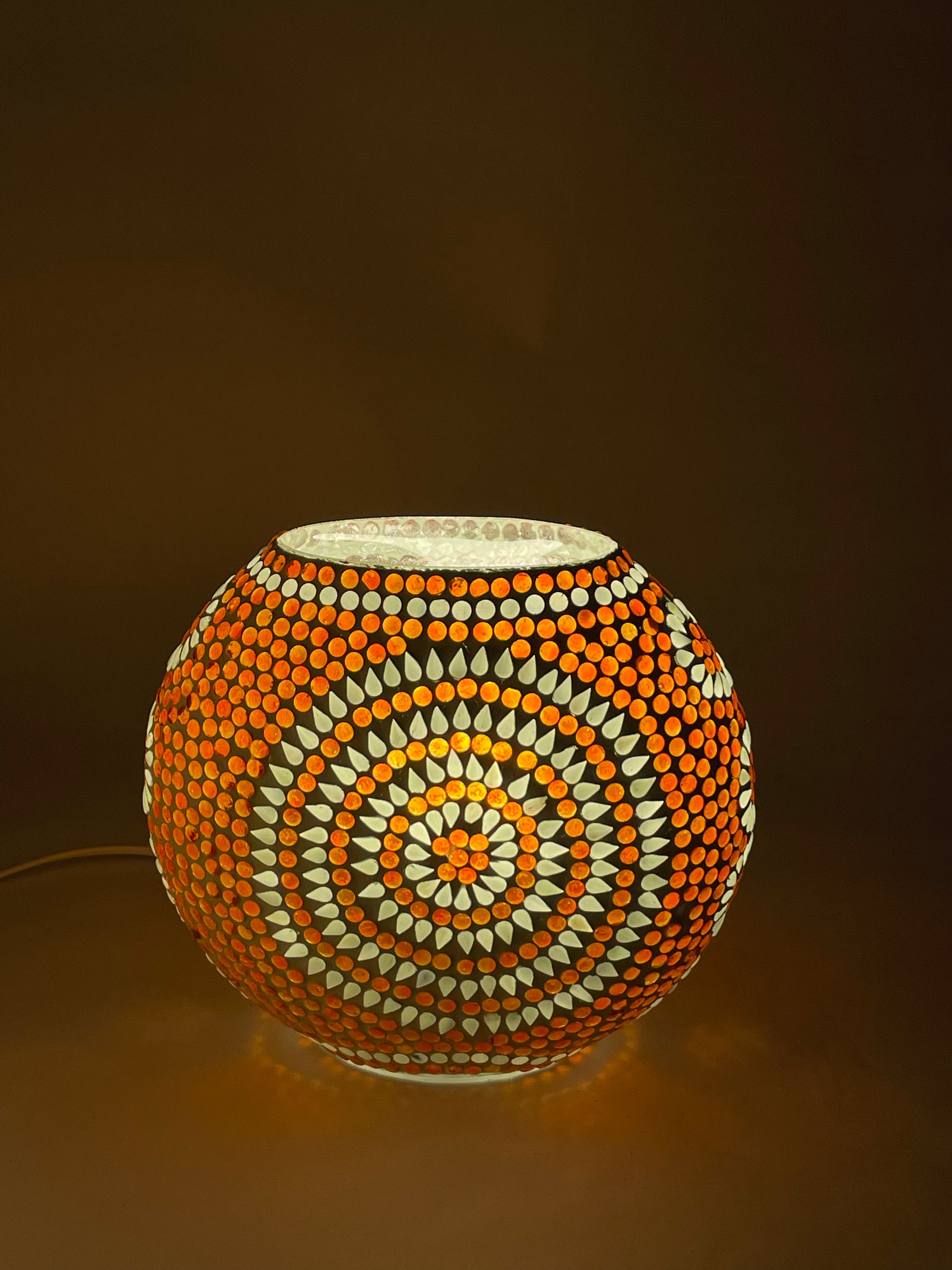 Handgefertigte Glasmosaik-Tischlampe Sunset – Oval
