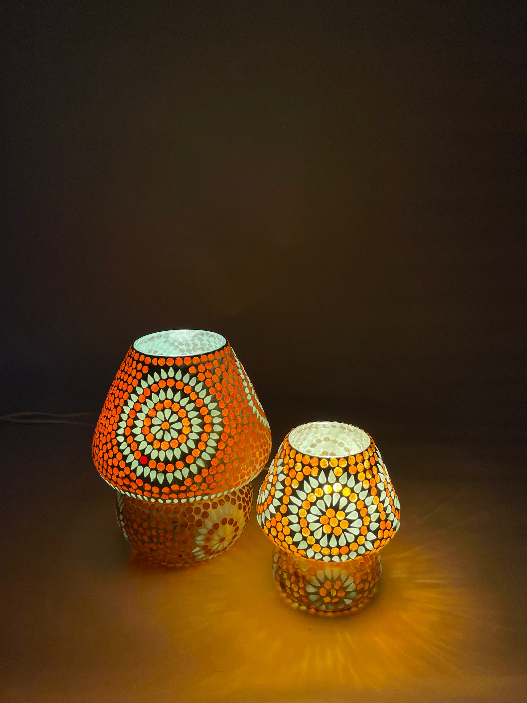 Handgefertigte Glasmosaik-Tischlampe Sunset – Pilz