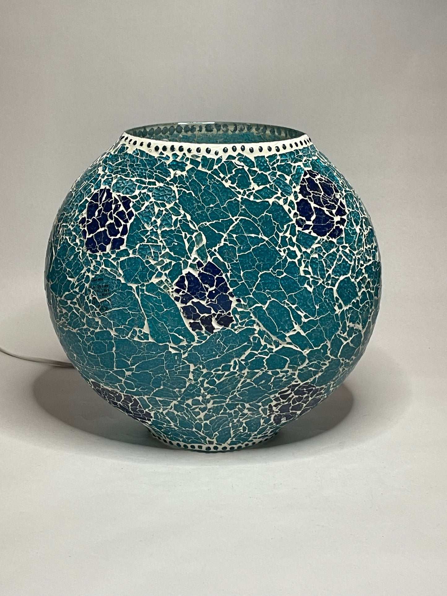 Handgefertigte Glasmosaik-Tischlampe Blue Bay – Oval