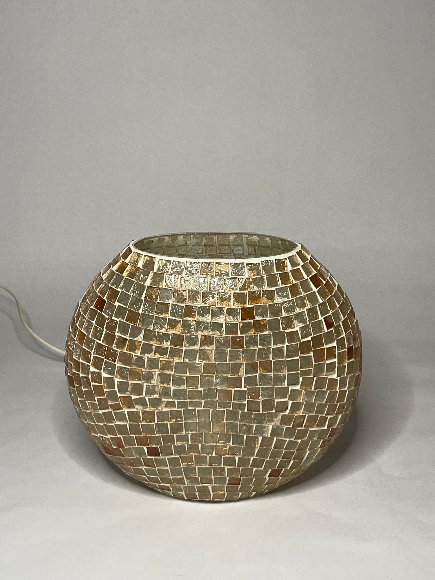 Handgefertigte Glasmosaik-Tischlampe Artist's Yellow – Oval