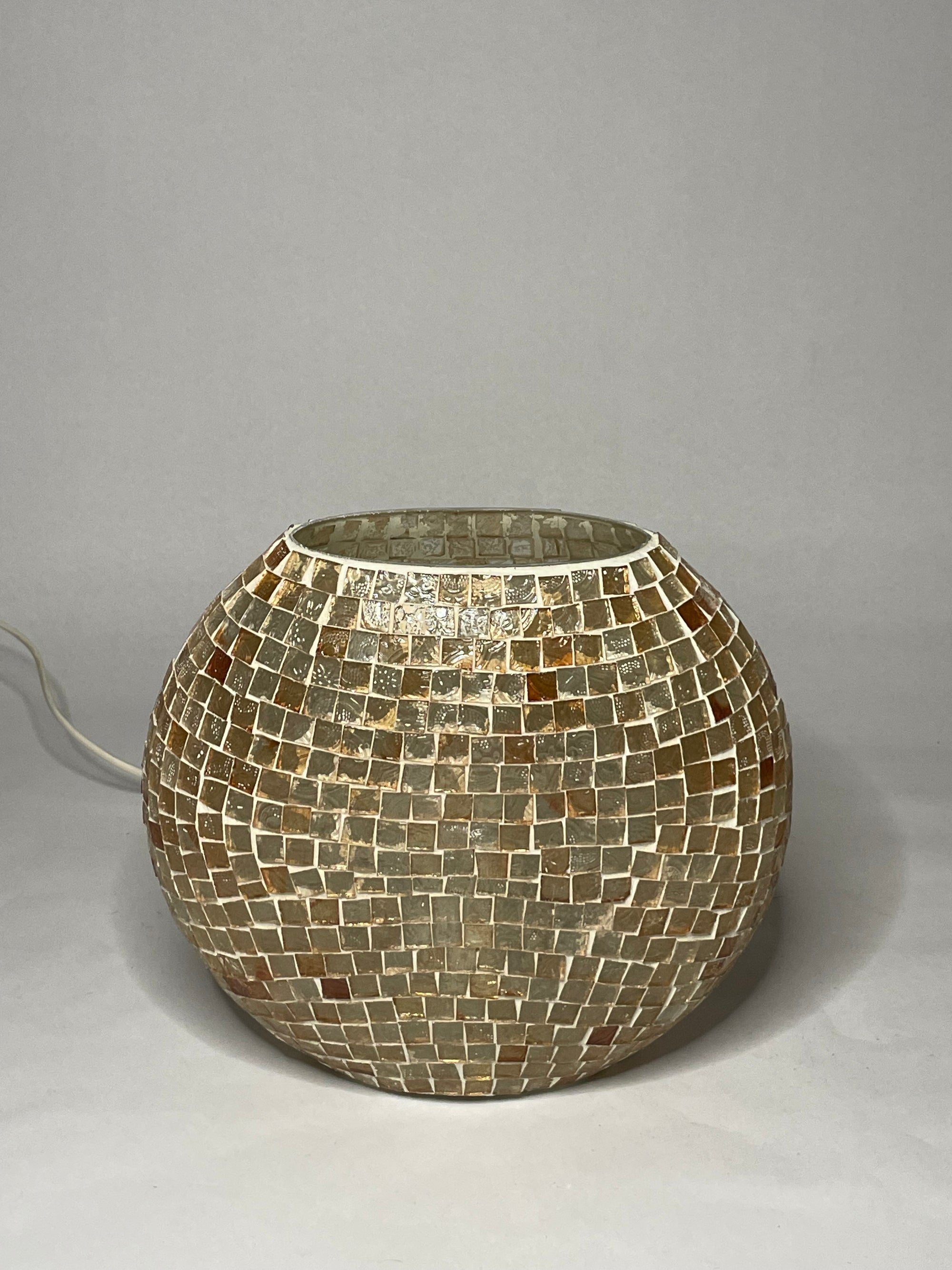Handgefertigte Glasmosaik-Tischlampe Artist's Yellow – Oval