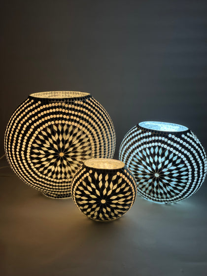 Handgefertigte Glasmosaik-Tischlampe Yin&Yang – Oval