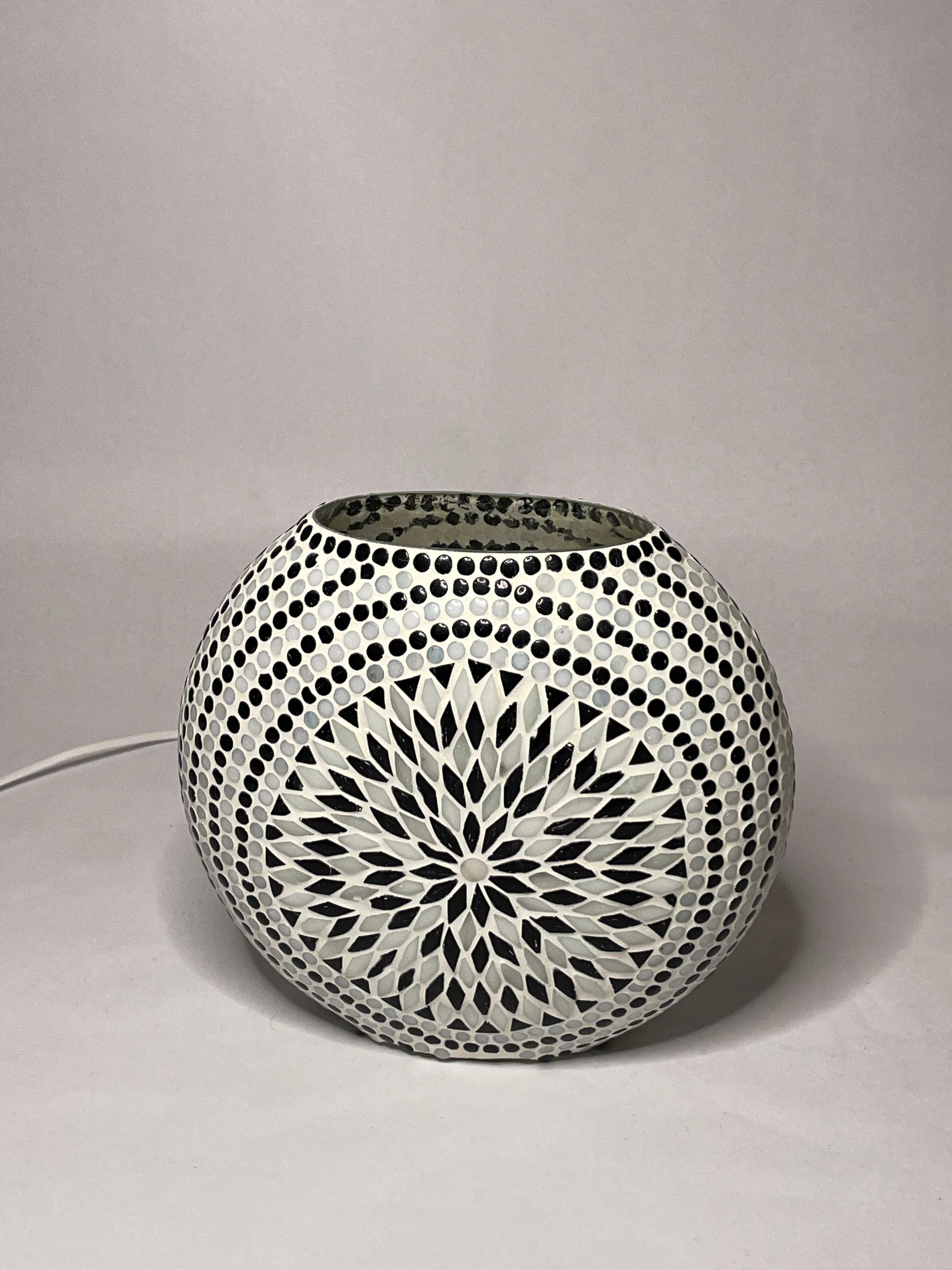 Handgefertigte Glasmosaik-Tischlampe Yin&Yang – Oval