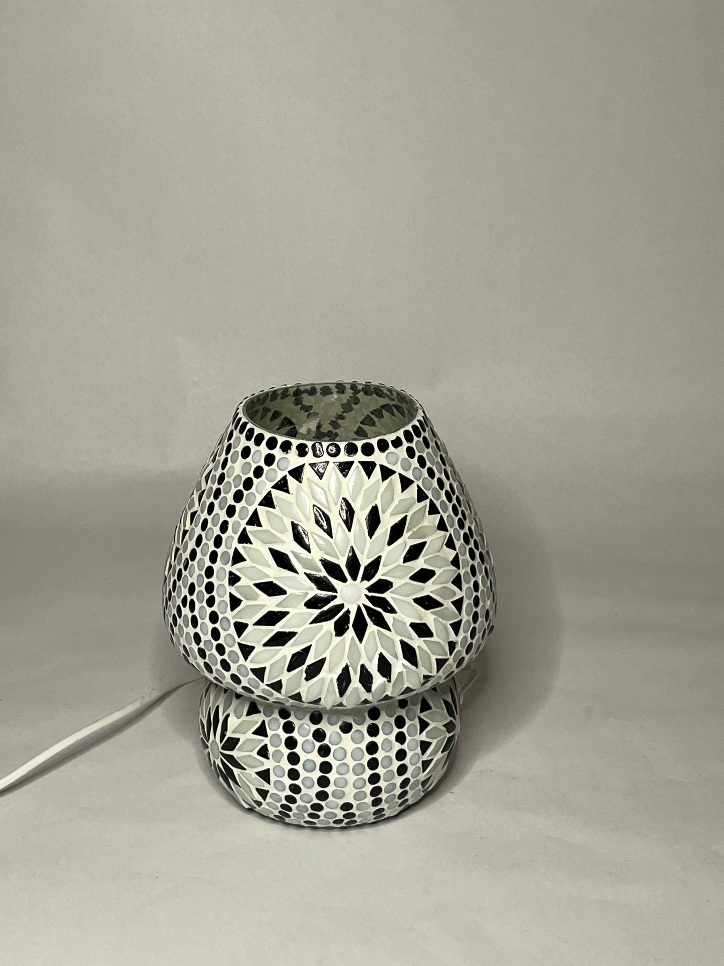 Handgefertigte Glasmosaik-Tischlampe Yin&Yang – Pilz
