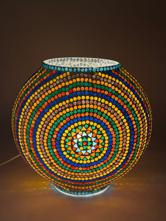 Handgefertigte Glasmosaik-Tischlampe Wheel Mandala – Oval