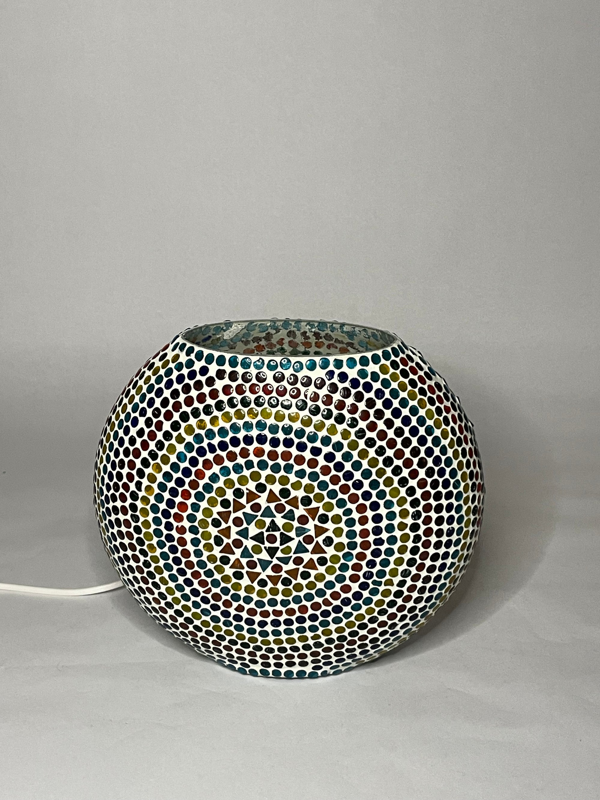 Handgefertigte Glasmosaik-Tischlampe Wheel Mandala – Oval