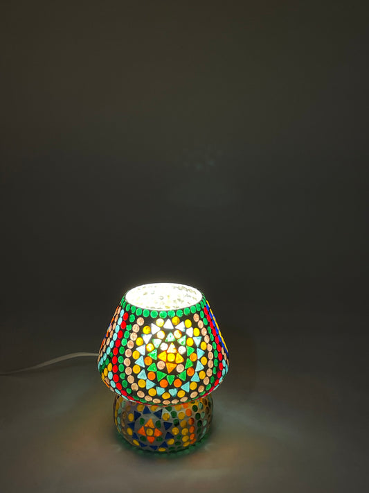 Handgefertigte Glasmosaik-Tischlampe Wheel Mandala – Pilz